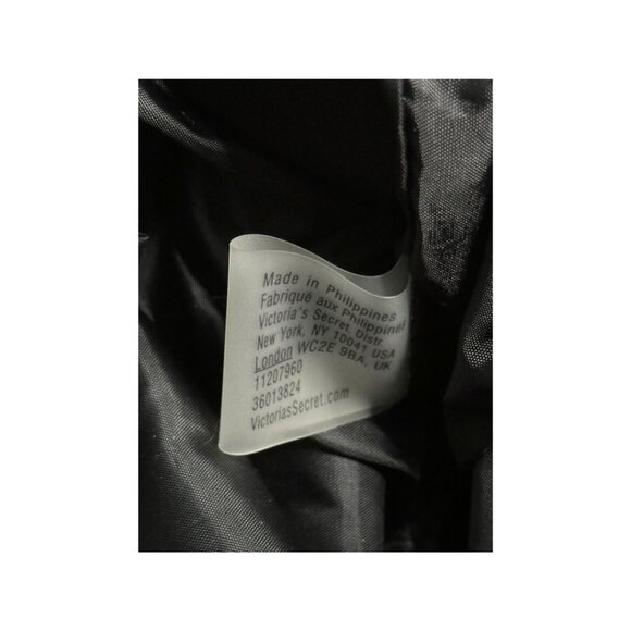 SOLD Victoria’s Secret Red Plaid Flannel Holiday Tote Bag - Picture 5 of 8